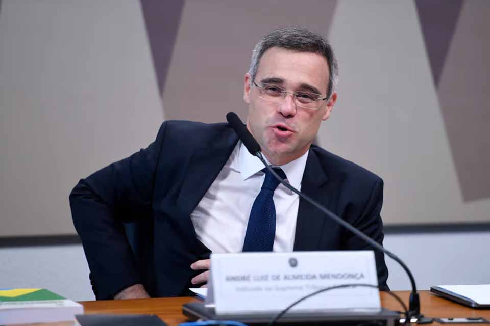 CCJ do Senado aprova André Mendonça para ministro do STF