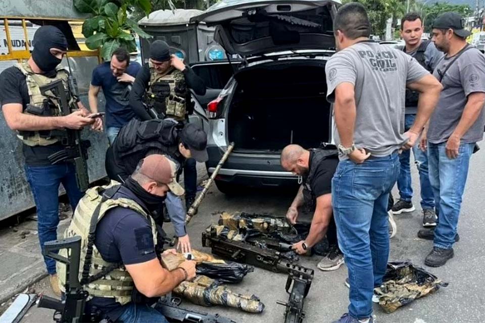 Exército e PM fazem operação em Guarulhos sobre furto de metralhadoras