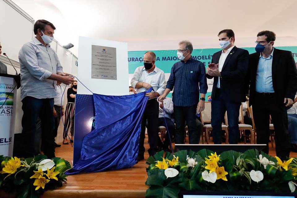 Bolsonaro inaugura termelétrica a gás em Sergipe