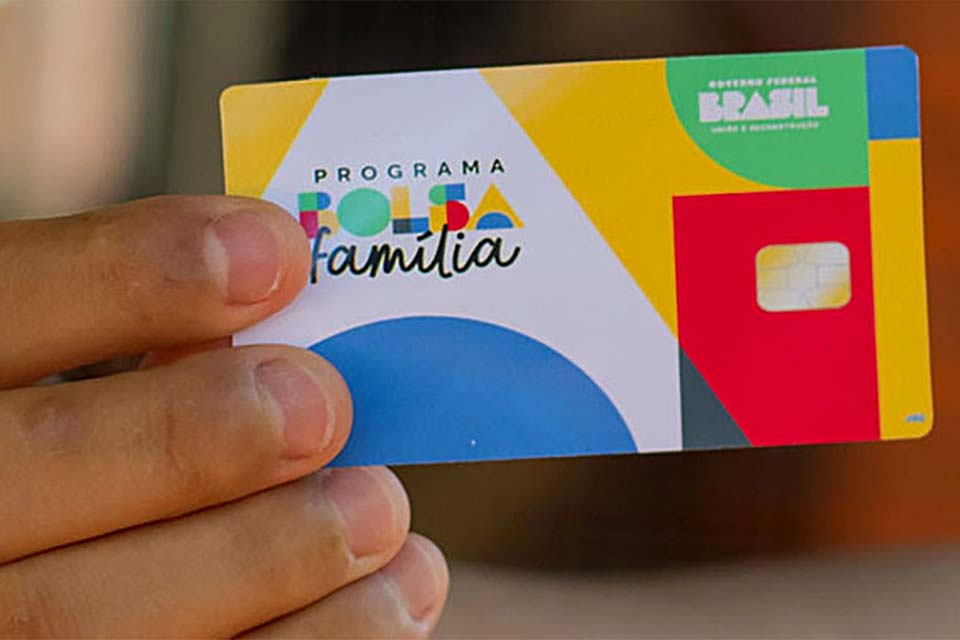 Caixa paga novo Bolsa Família a beneficiários com Número de Inscrição Social de final 4