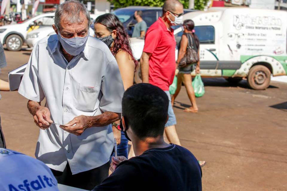 Regularização de imóveis urbanos avança no município com entrega de títulos 