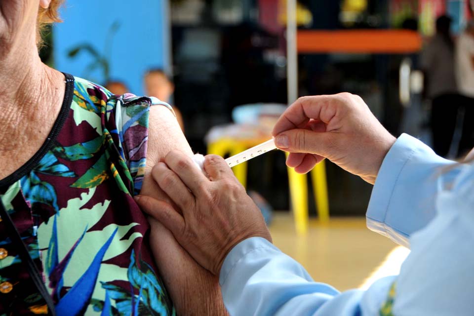 Em Porto Velho, Idosos com 78 anos ou mais já podem agendar a primeira dose da vacina contra a Covid-19