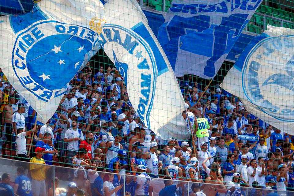 Ameaçado por clube árabe, Cruzeiro aliena imóvel para pagar dívidas