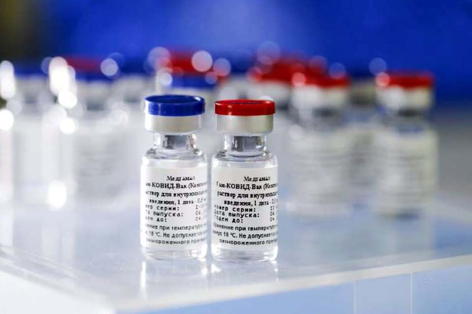 Rússia pede à OMS aprovação para uso emergencial de vacina contra covid-19
