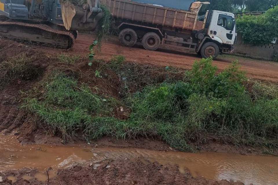 Concluindo o Beira Rio, Semosp avança com limpeza nos bairros do município