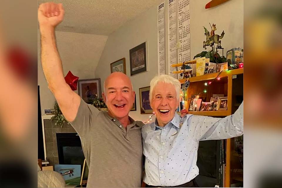 Astronauta de 82 anos viajará ao espaço com bilionário Jeff Bezos