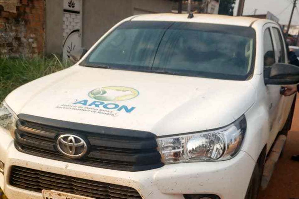 Camionete furtada do Idaron é recuperada em Guajará Mirim