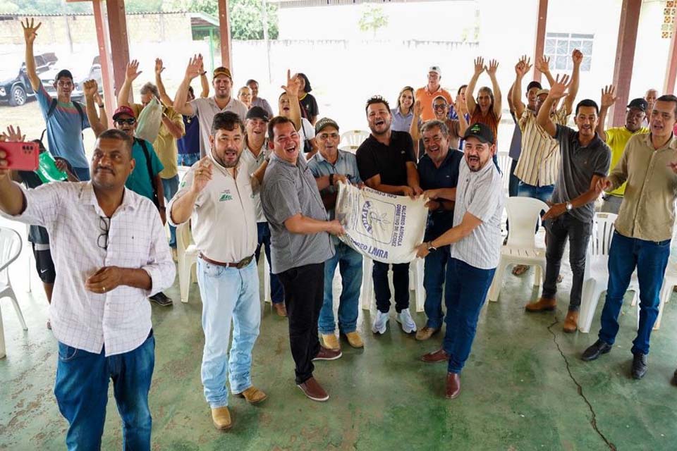 Marcelo Cruz fortalece agricultura com entrega de 180 toneladas de calcário no Vale do Jamari