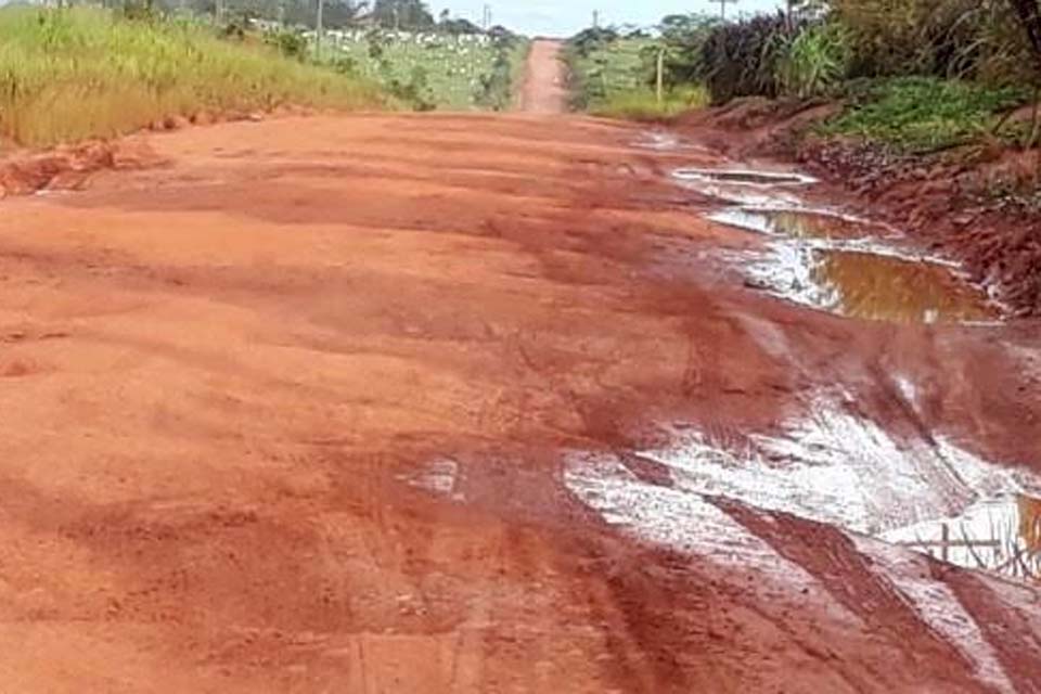 Obra de asfaltamento da Rodovia Calcário começa a sair do papel, comemora Waltinho Lara