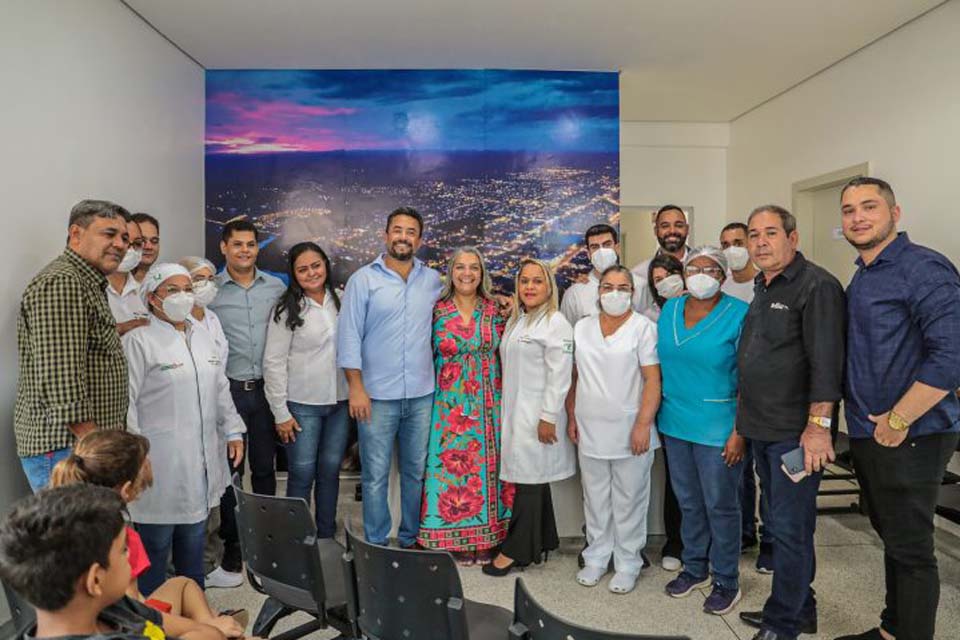 Prefeito inaugura o novo laboratório do Hospital Municipal