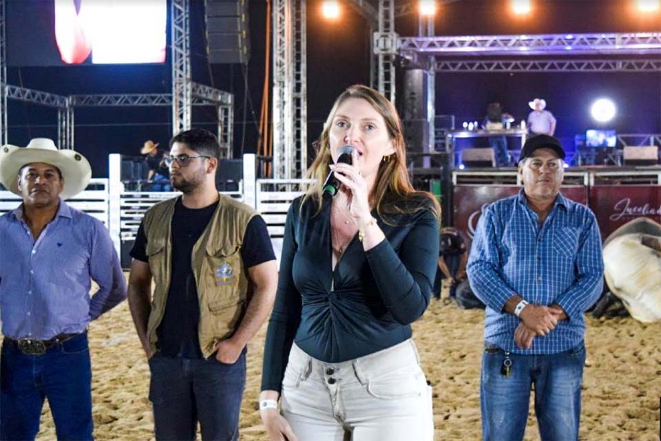 Recurso em conta; sucesso da Expovale contou com apoio de R$ 270 mil da deputada Gislaine Lebrinha