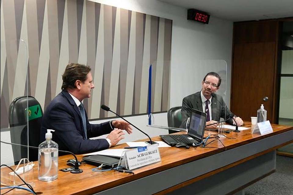 Acir Gurgacz diz que pesquisas da Embrapa vão permitir a redução do desmatamento e ampliação das áreas produtivas