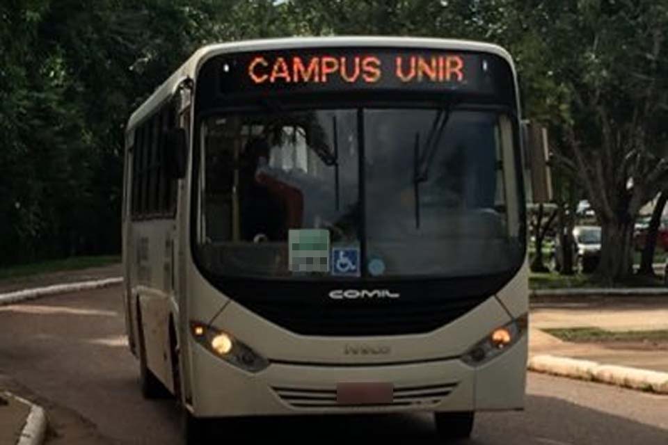 Estudantes da UNIR protestam exigindo aumento da frota e transporte público seguro em Porto Velho