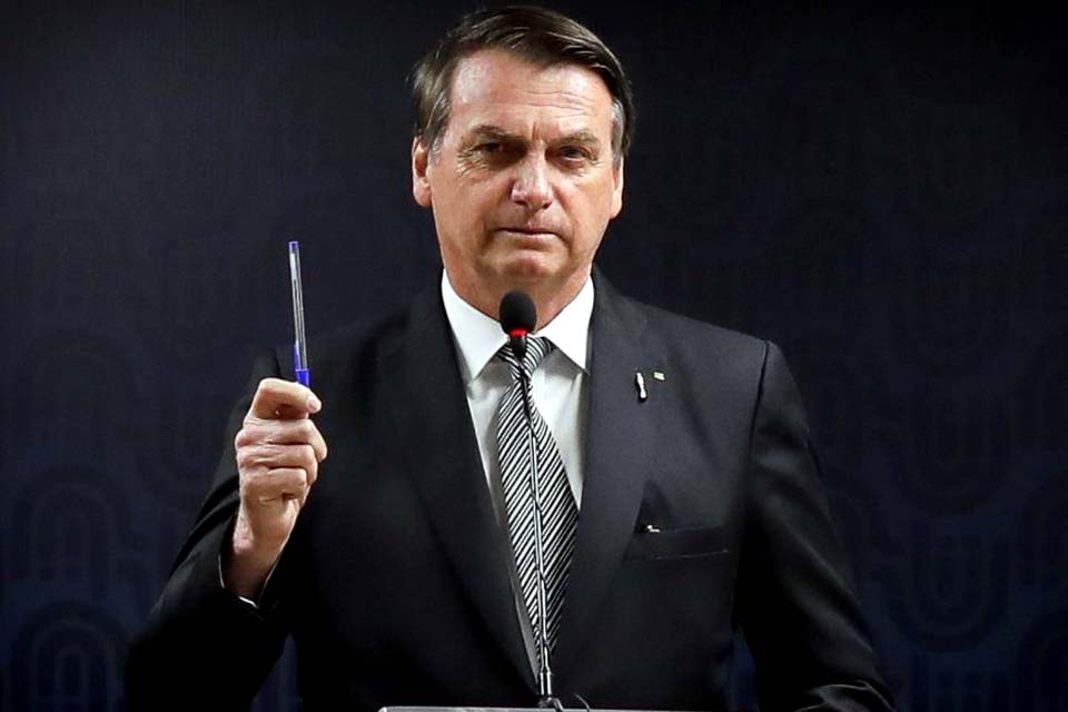 Resultado de imagem para Bolsonaro diz que não pretende acabar com estabilidade de servidor