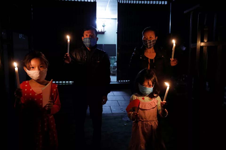 Sem nenhuma morte pelo coronavírus, estratégia de baixo custo do Vietnã é exemplo