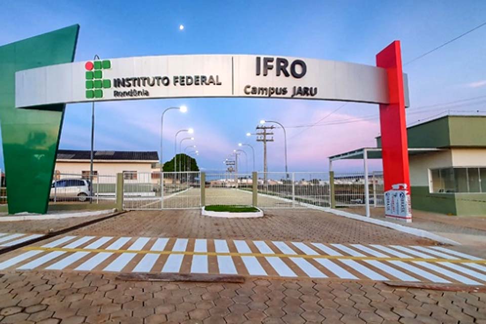 Campus Jaru seleciona tradutor intérprete de libras como bolsista colaborador externo