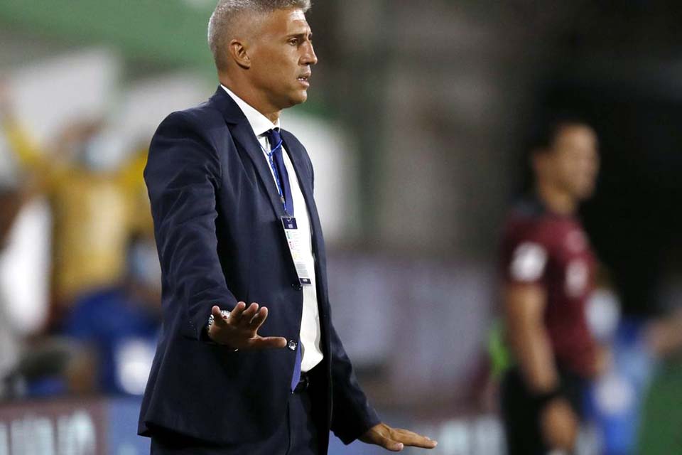 Campeão da Sul-Americana, Hernán Crespo é o novo técnico do São Paulo