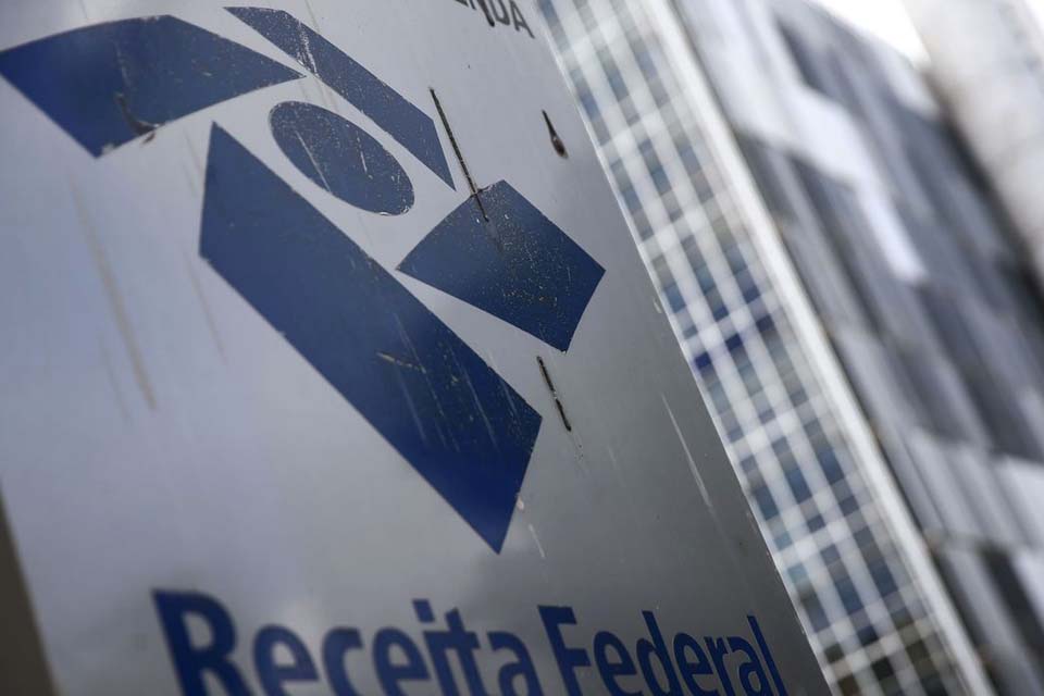 Receita Federal bate recorde de arrecadação em abril: R$ 195 bilhões