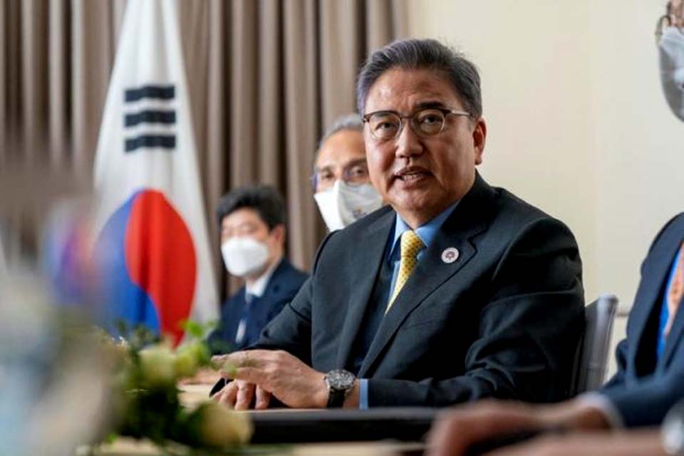 Ministro da Coreia do Sul pede à China que apoie diálogo com a Coreia do Norte