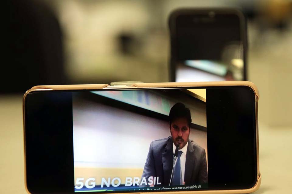 Tecnologia 5G estará disponível em todas as capitais até julho de 2022