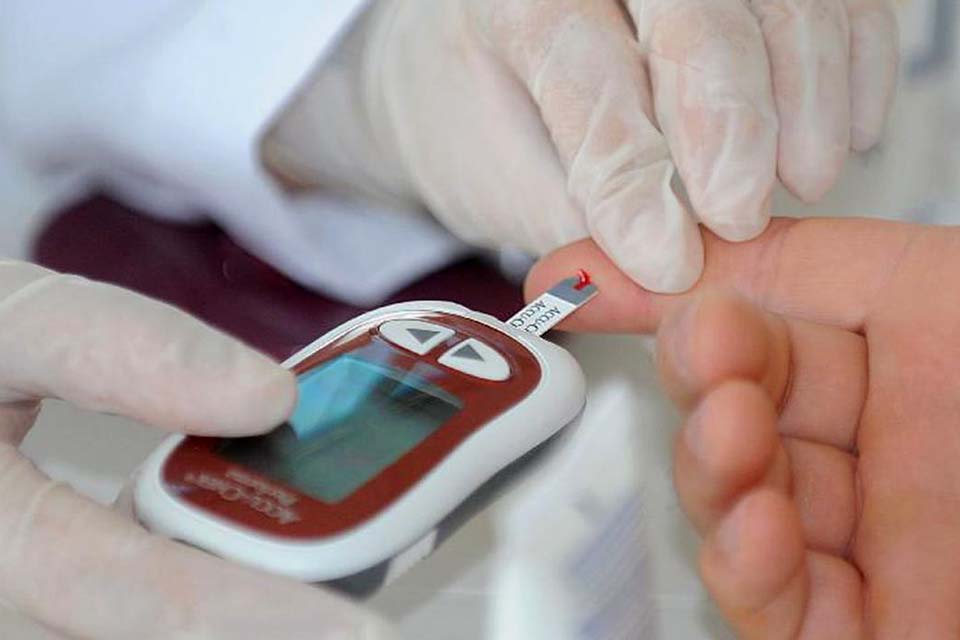 Médicos promovem teleatendimento gratuito sobre diabetes no sábado 