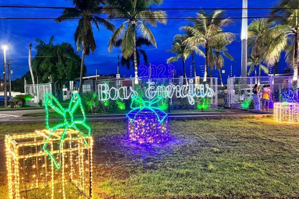 ENERGISA inaugura iluminação de Natal: Milhares de lâmpadas LED ornamentam a parte externa da sede da empresa