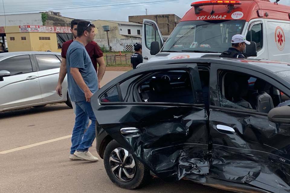 Motorista de aplicativo e passageira ficam feridas em grave acidente