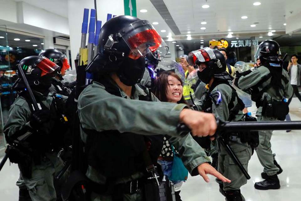 Proibição do uso de máscaras em Hong Kong é declarada inconstitucional