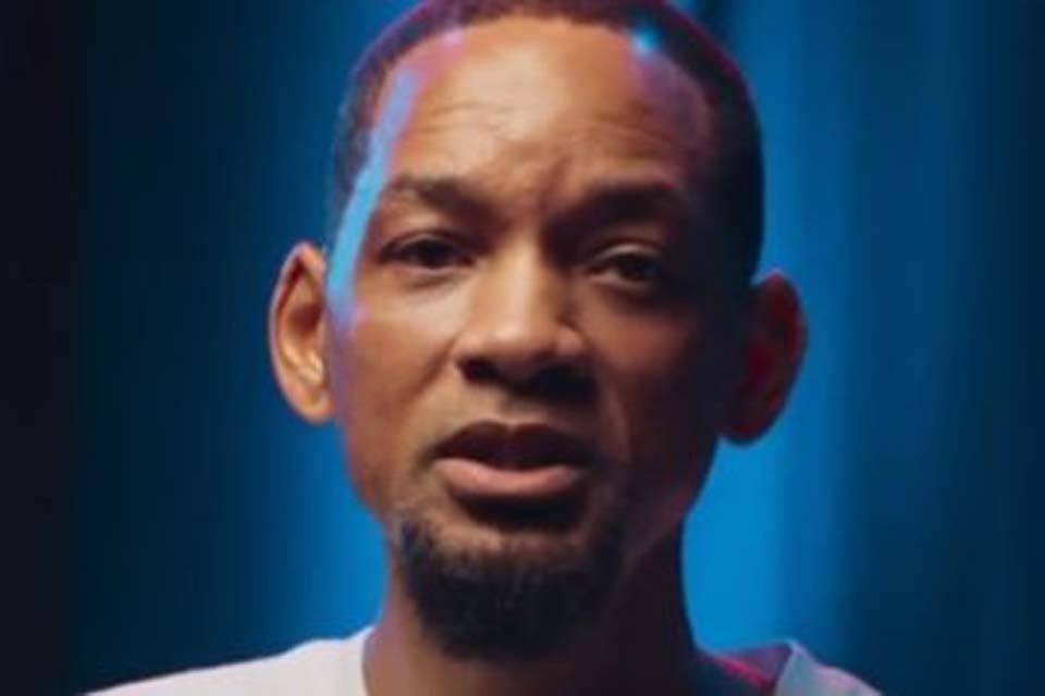 Will Smith se interna em clínica de reabilitação após tapa em Chris Rock