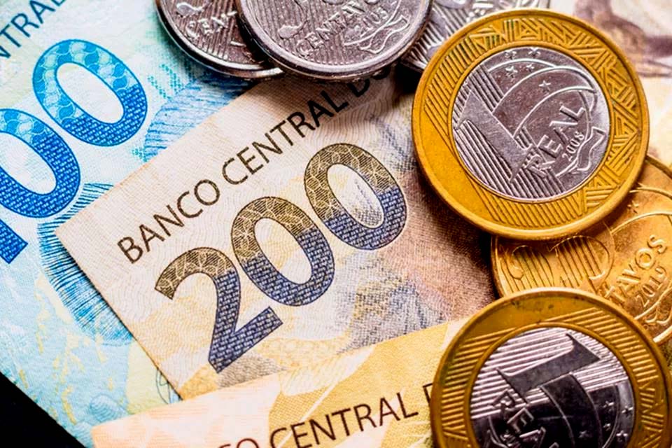 Dinheiro esquecido: brasileiros podem resgatar mais de R$ 7 bilhões, diz Banco Central