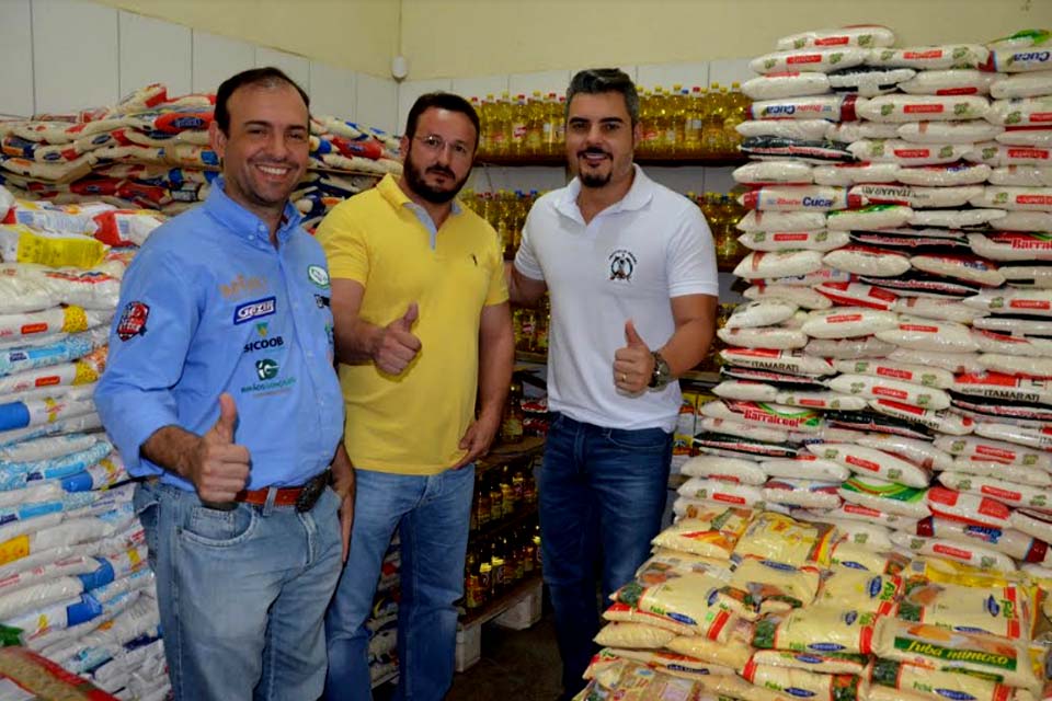 Prefeitura recebe mais de oito toneladas de alimentos arrecadados na ‘Terça Solidária’ da 36º EXPOARI