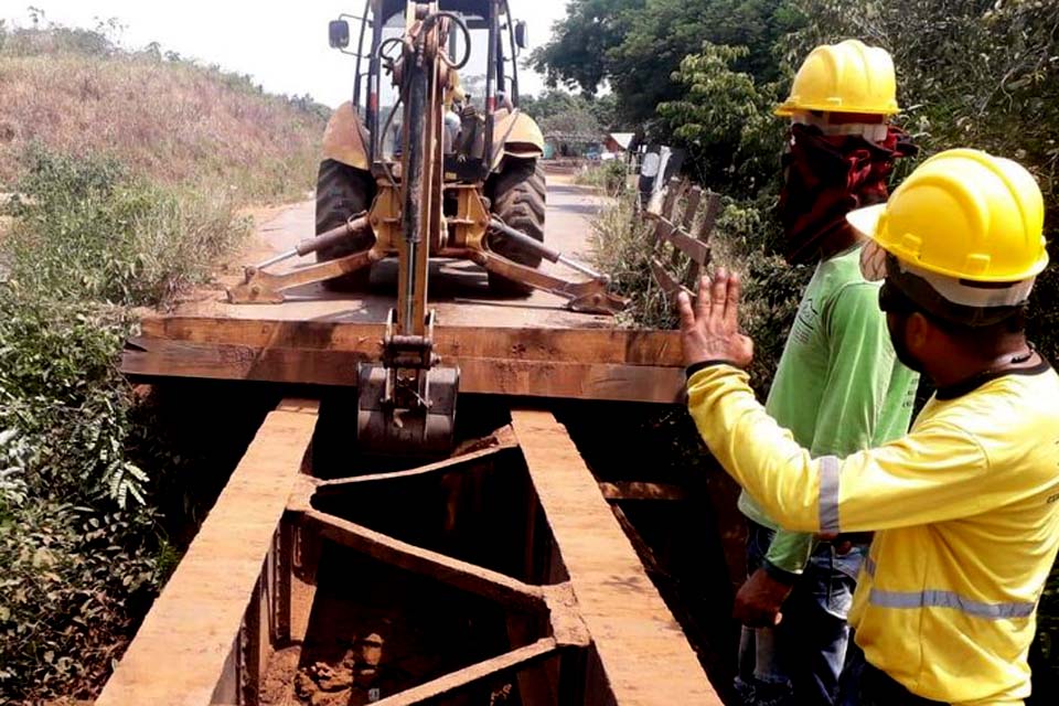 Ponte do Ribeirão recebe manutenção do DNIT, na BR-425, zona rural do município