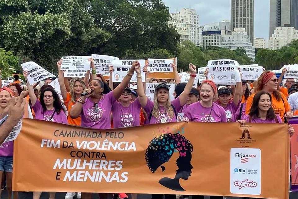 Sancionada lei que protege mulheres de violência em bares e shows