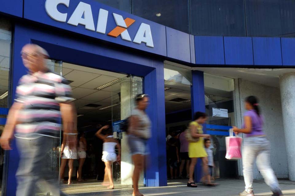 Caixa libera abono salarial a trabalhadores nascidos em novembro