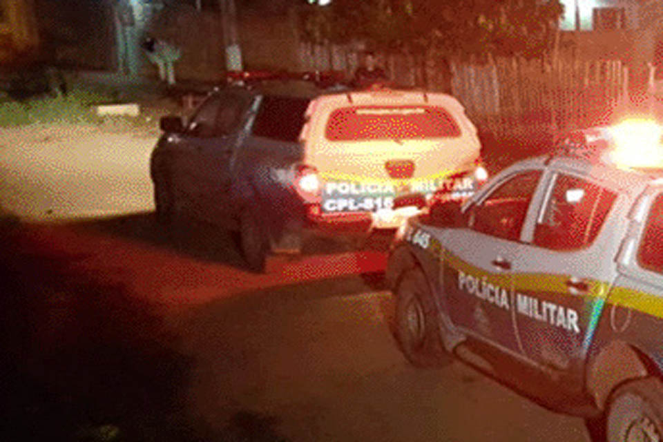 Homem é executado a tiros por causa de mulher em Nova Califórnia