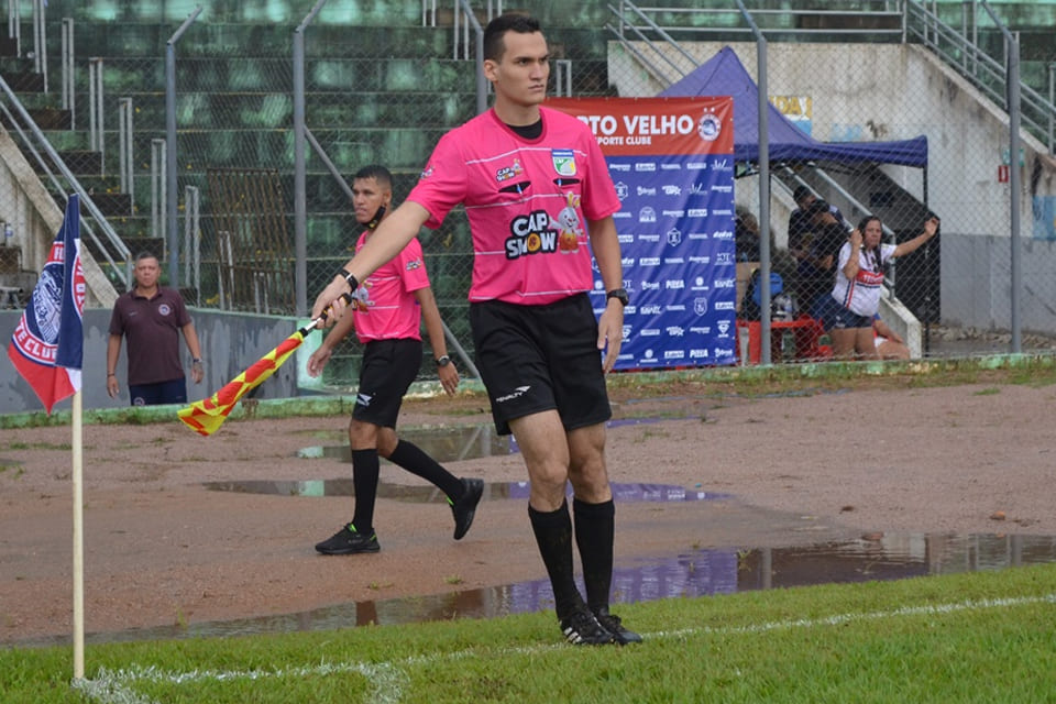 FFER divulga escala de arbitragem dos jogos de ida da semifinal do 2º turno