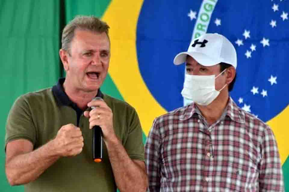 Deputado Luizinho Goebel participa do lançamento de Porteira Adentro na Associação dos Colonos em Vilhena