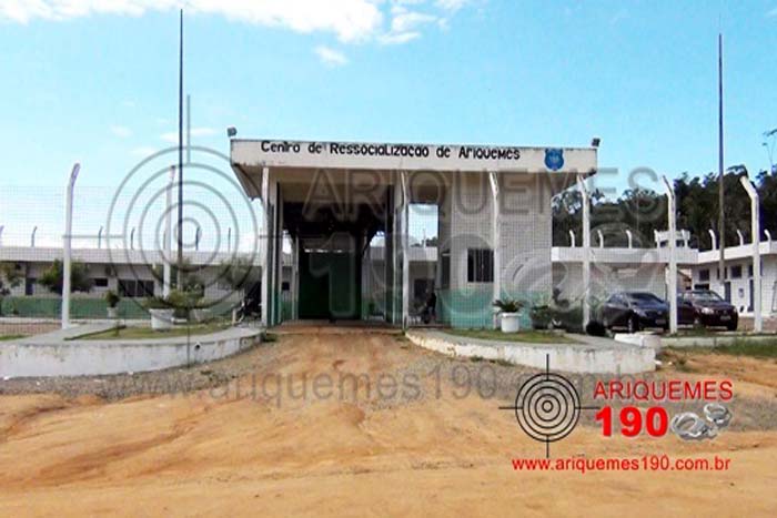  Oito detentos fogem do novo presídio em  Ariquemes