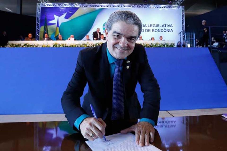 Tribunal Regional Eleitoral de Rondônia cumpre decisão que cassou o diploma de 