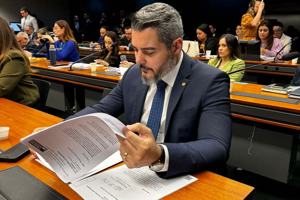 Comissão de Segurança Pública aprova relatório de Thiago Flores sobre identificação de veículos oficiais de emergência 