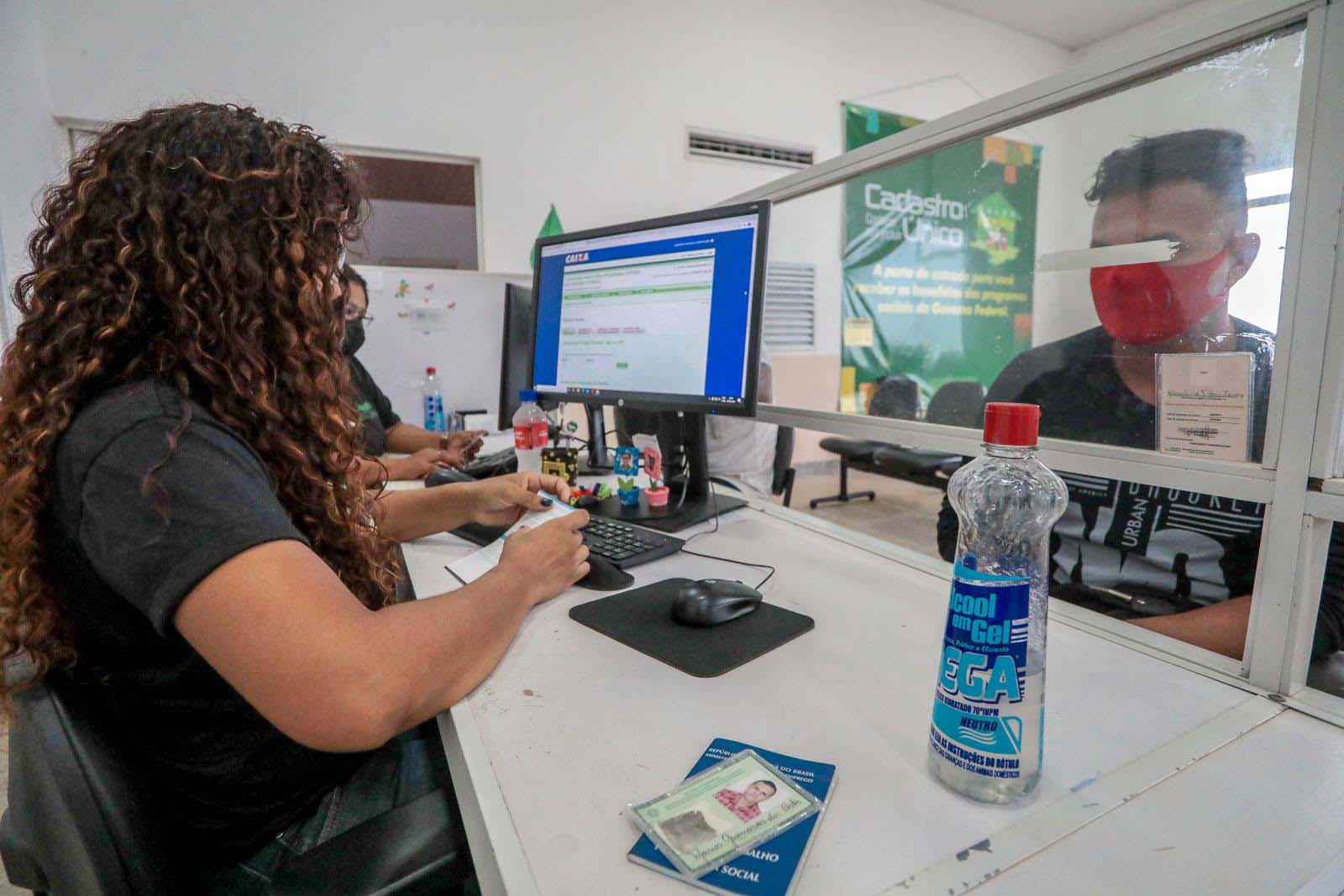 Atendimento presencial deve ser agendado e seguir medidas de prevenção à Covid-19