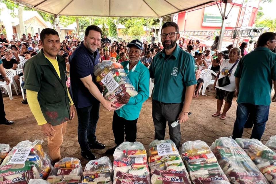 Deputado Estadual Alex Redano acompanha entrega de cestas básicas em Porto Velho