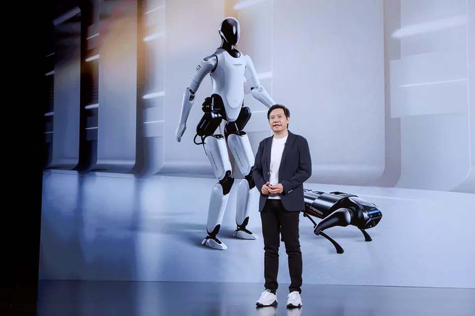 Xiaomi apresenta robô humanoide que reconhece tristeza e 'consola'