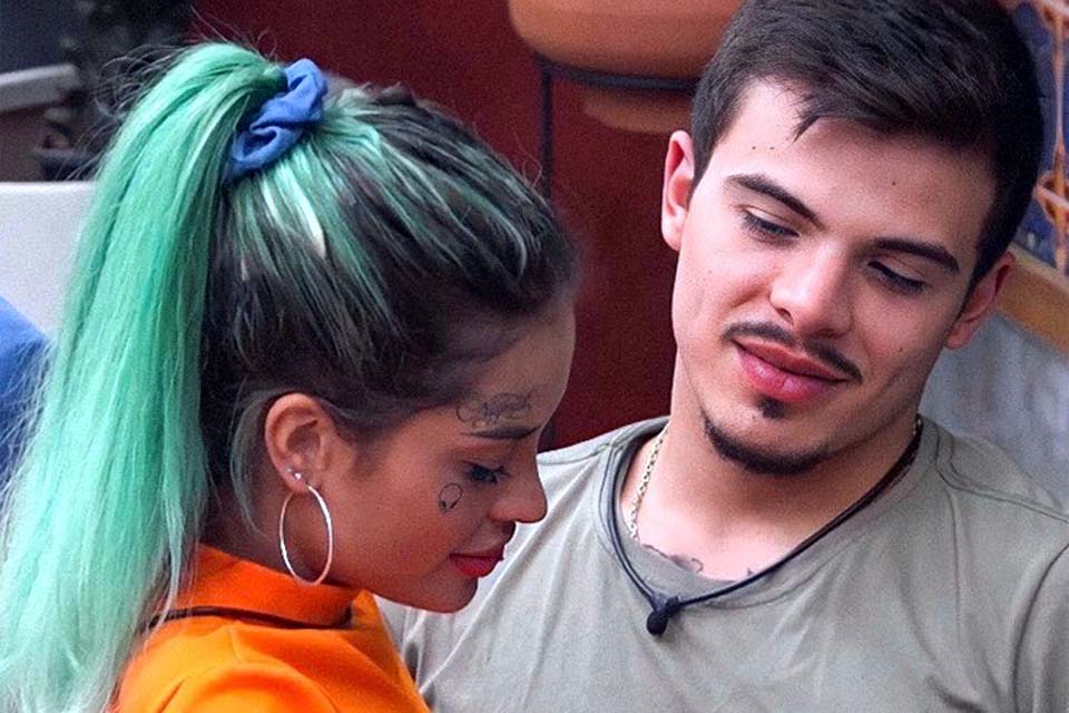 Tati Zaqui é hospitalizada e cancela shows depois de anunciar término com Thomaz Costa