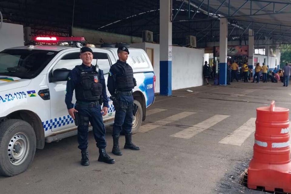 Policiamento e videomonitoramento reforçam a segurança na área do Terminal Rodoviário Provisório, em Porto Velho