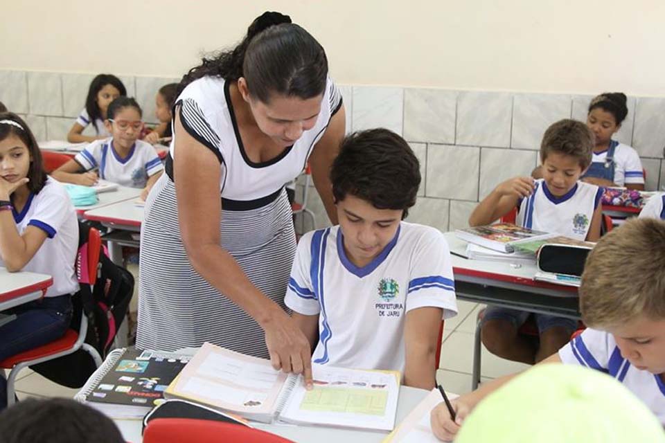 Prefeitura concede aumento de salário para os professores da rede municipal de ensino