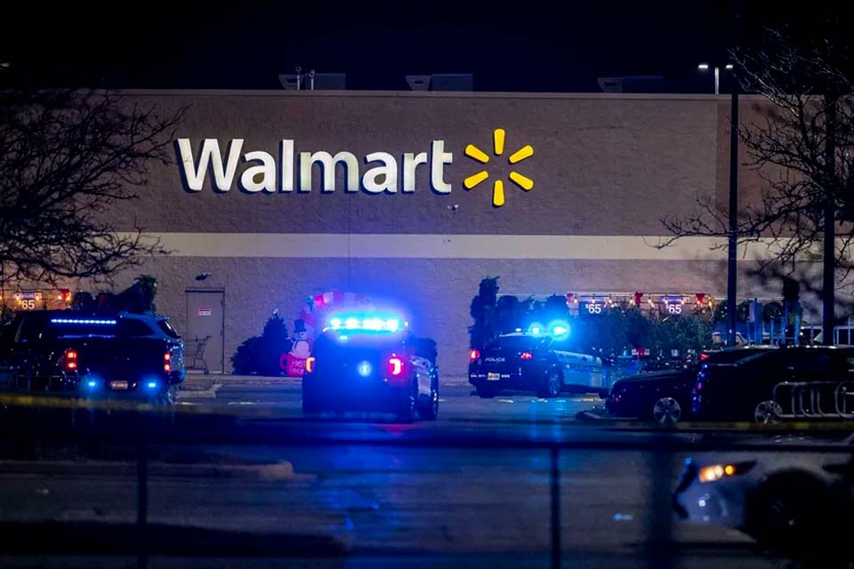 Polícia confirma sete mortos em tiroteio em Walmart na Virgínia, nos Estados Unidos