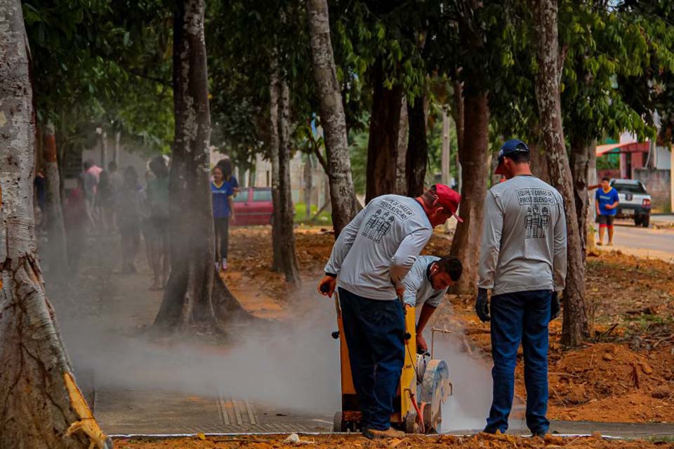 Ordem de Serviço: passarela do Bosque Municipal vai receber iluminação