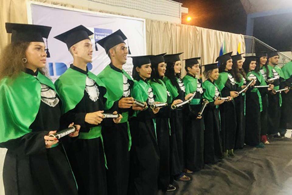  Formatura de cursos técnicos voltados ao agronegócio é realizada em Pimenta Bueno