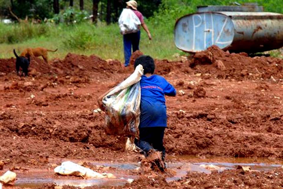 Unicef: Brasil tem 32 milhões de crianças e adolescentes na pobreza